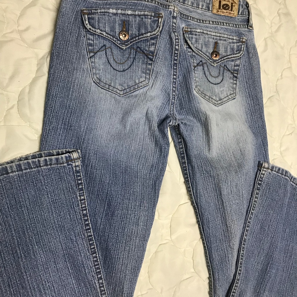 Junior size 7 lei jeans